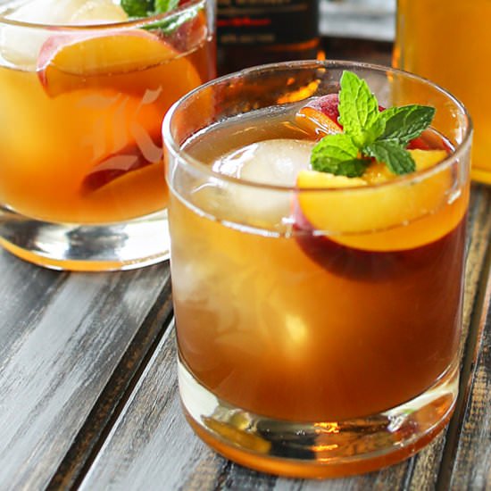 Peach Bourbon Arnold Palmer - Recipe photo by Kleinworth &amp; Co