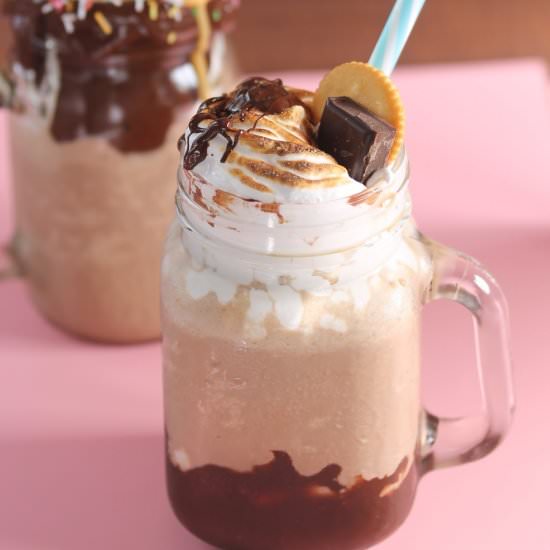 Frappe S´more - Recipe photo by Boulevard Pink