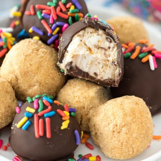 Easy No Bake Cheesecake Truffles - Recipe photo by crazyforcrust