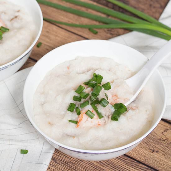 Chinese Pork and Shrimp Porridge - Recipe photo by cookingtheglobe