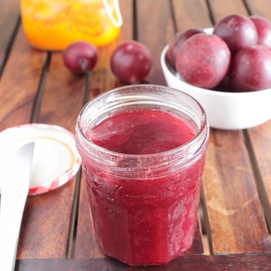 Homemade Plum Jam - Recipe photo by bakingyummies