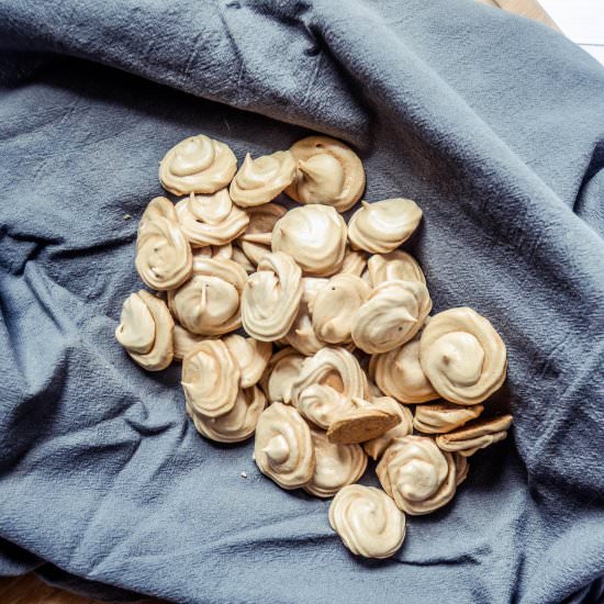 Meringue Cookies - Recipe photo by svarthjarta