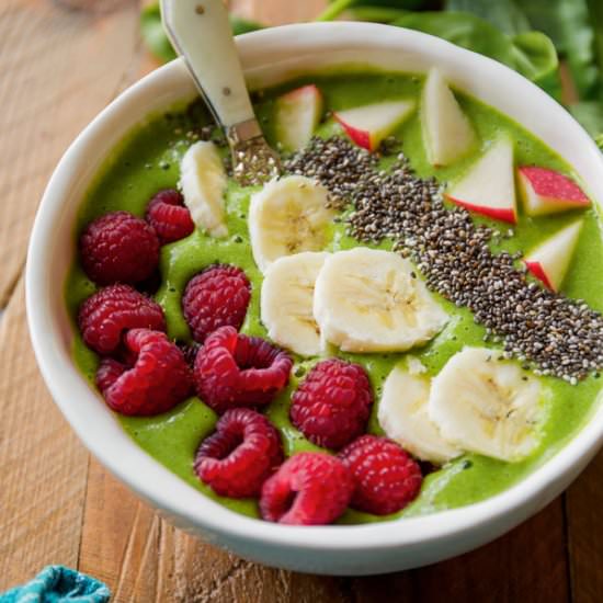 Ginger Green Citrus Smoothie - Recipe photo by sallysbakingaddiction