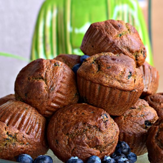 Kiwi Blueberry Muffins - Recipe photo by Cookilicious