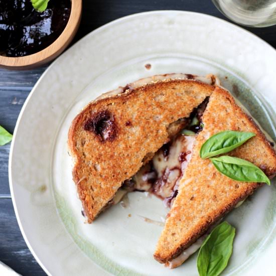 Baked Brie Grilled Cheese Sandwich - Recipe photo by thewoodenskillet
