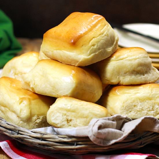 Texas Roadhouse Rolls – Copycat - Recipe photo by The Slow Roasted Italian