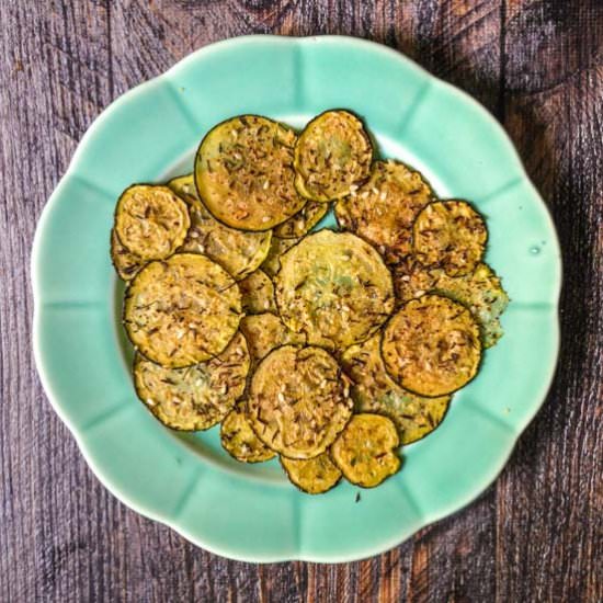 Za'atar Zucchini Chips - Recipe photo by MyLifeCookbook