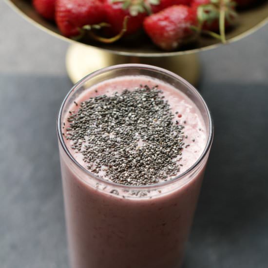 Chia Strawberry Protein Shake - Recipe photo by weightlosscookery