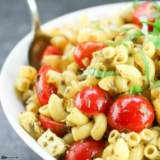 Healthy Caprese Pasta Salad - Recipe photo by veggiebalance