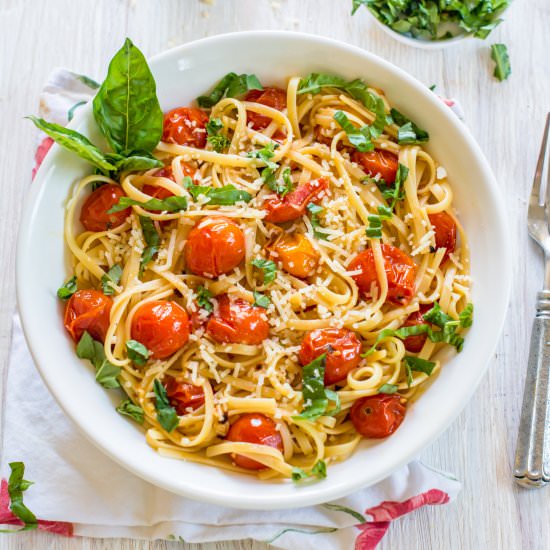 Roasted Garlic Cherry Tomato Pasta - Recipe photo by ChefDeHome