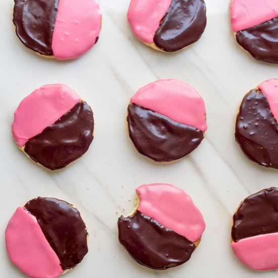 Black and Pink Cookies - Recipe photo by WhatJewWannaEat