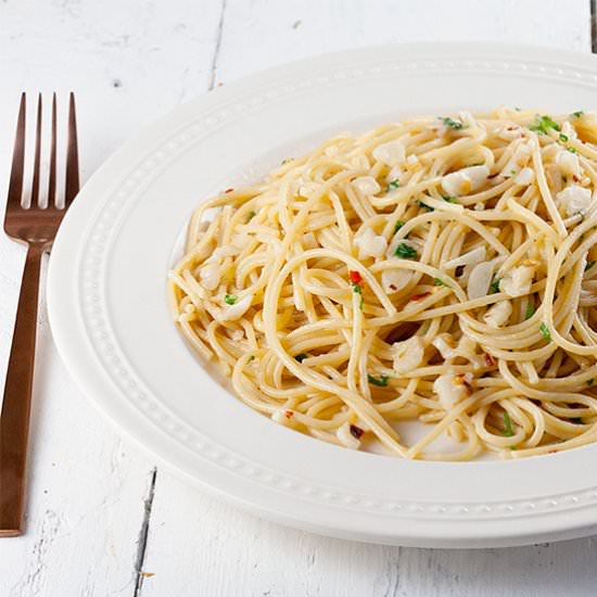Spaghetti Aglio e Olio - Recipe photo by ohmydish