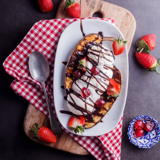 Grilled banana split sundaes - Recipe photo by Simply Delicious