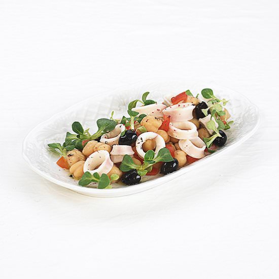 Chickpeas Salad with Calamari - Recipe photo by cookingmesoftly