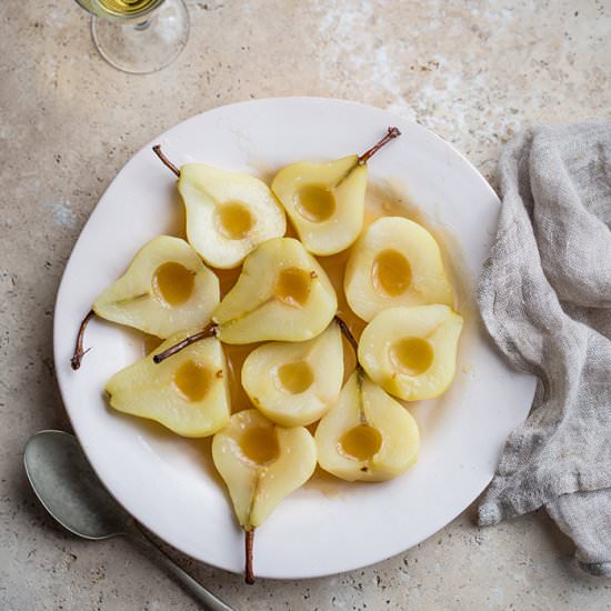 Poached Pears in Dessert Wine - Recipe photo by drizzleanddip