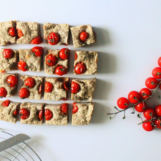 Focaccia with cherry tomatoes - Recipe photo by Insomnie Cherry