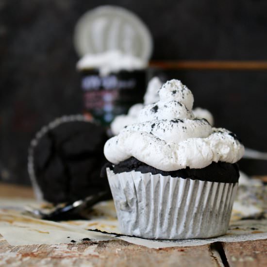 Black Cupcakes with Lavender Icing - Recipe photo by Viand Nutrition