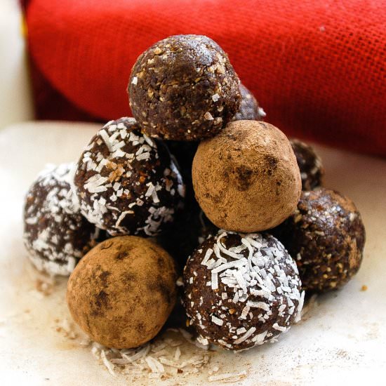 Chocolate Peanut Butter Balls - Recipe photo by shift nutrition