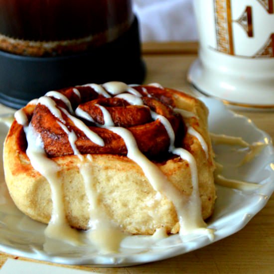 Vegan Chocolate Cinnamon Rolls - Recipe photo by Loose Leaf Vegan