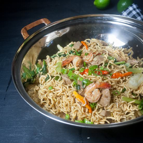 Indonesian Fried Noodles - Recipe photo by Atikaps