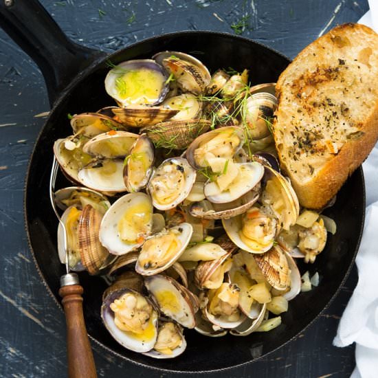 Steamed clams with fennel - Recipe photo by veselina zheleva