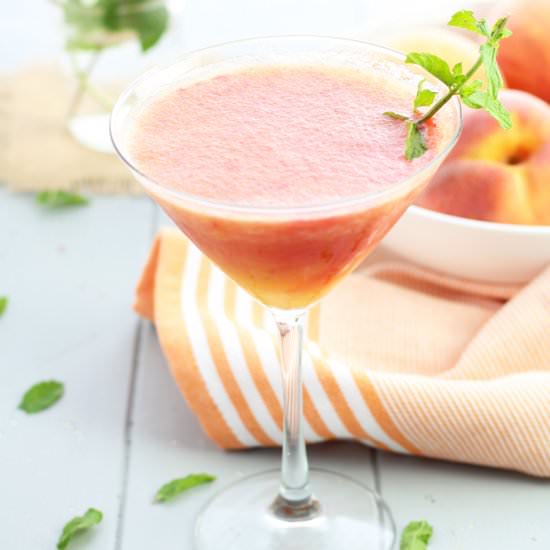 Georgia Peach Martini - Recipe photo by 3 Yummy Tummies