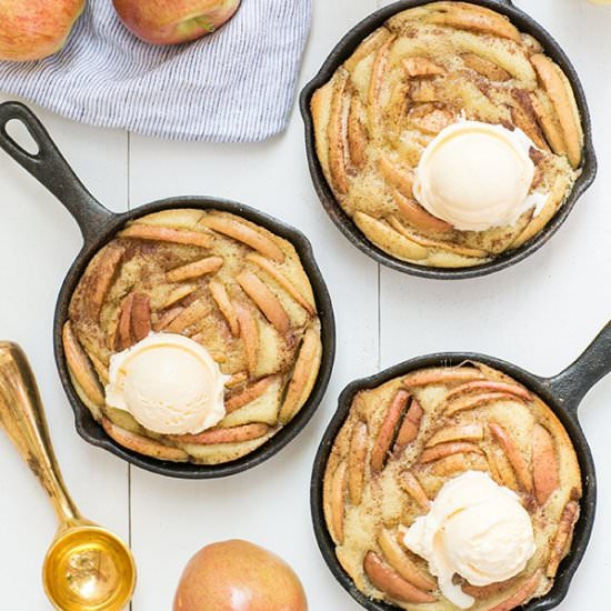 Olive Oil and Apple Cakes - Recipe photo by sugarandcharm