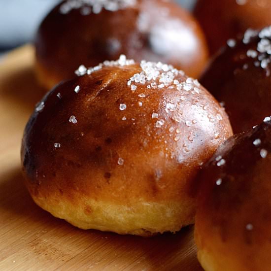 Cheddar Soft Pretzel Buns - Recipe photo by trufflesandtrends