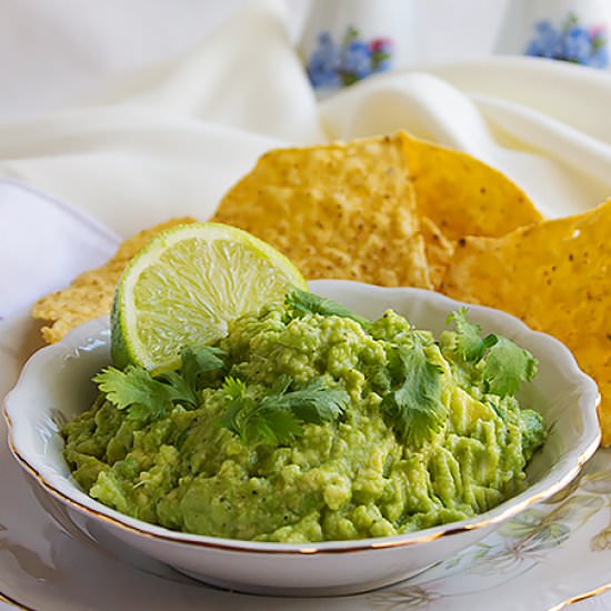 Guacamole Dip - Recipe photo by MunatyCooking
