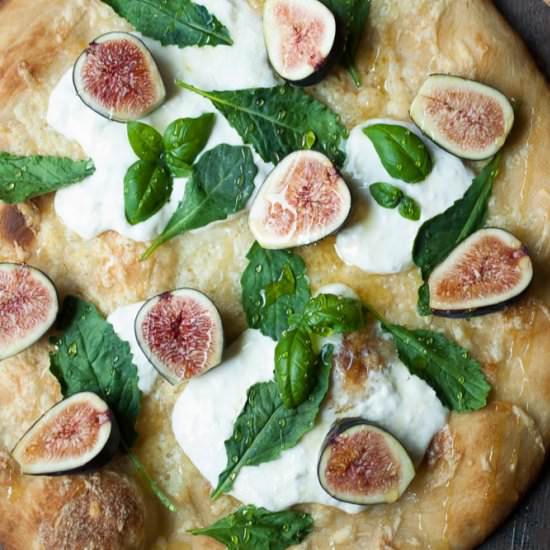 Fresh Fig & Burrata Pizza - Recipe photo by lifeisbutadish