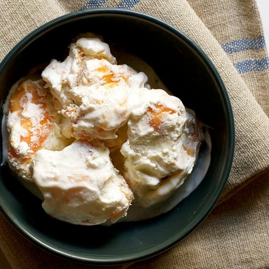 No Churn Peach Ice Cream - Recipe photo by PinchandSwirl