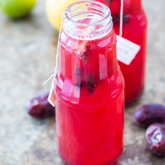 Cold Brew Hibiscus Tea - Recipe photo by The Green Creator