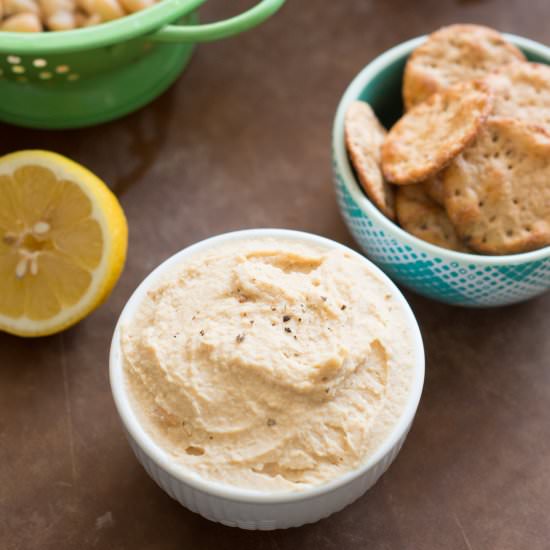 Garlic & White Bean Hummus - Recipe photo by garlicmysoul