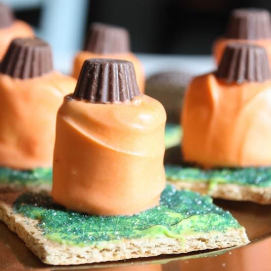 Easy Pumpkin S'mores - Recipe photo by Re-Fabbed