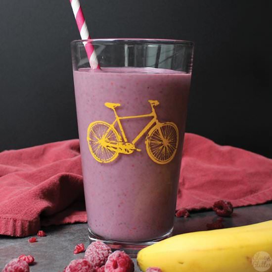 Banana Berry Fresh Green Smoothie - Recipe photo by glueandglitter