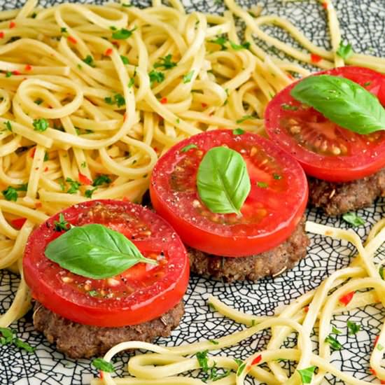 Meatloaf patties with tomatoes - Recipe photo by Culinaire bagage