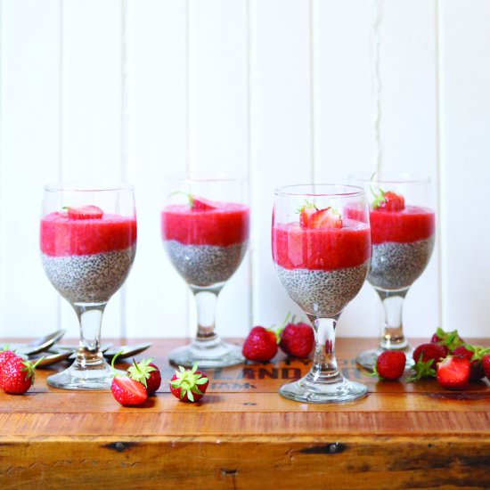 Strawberry Puree Chia Pudding - Recipe photo by pure ella