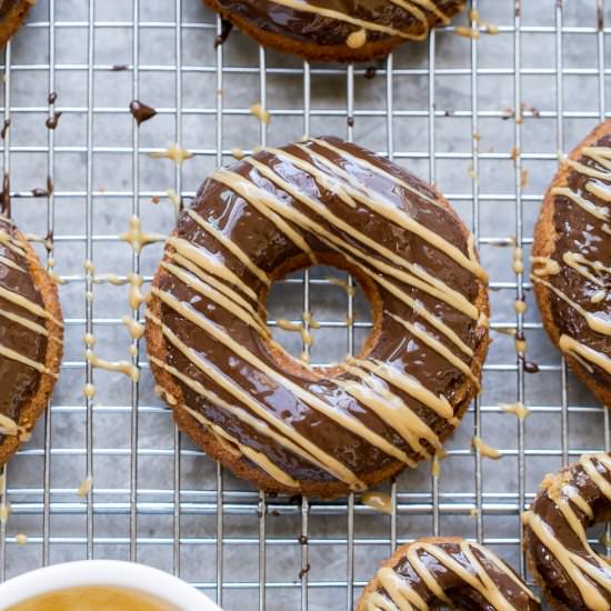 Baked Peanut Butter Banana Donuts - Recipe photo by bakerita