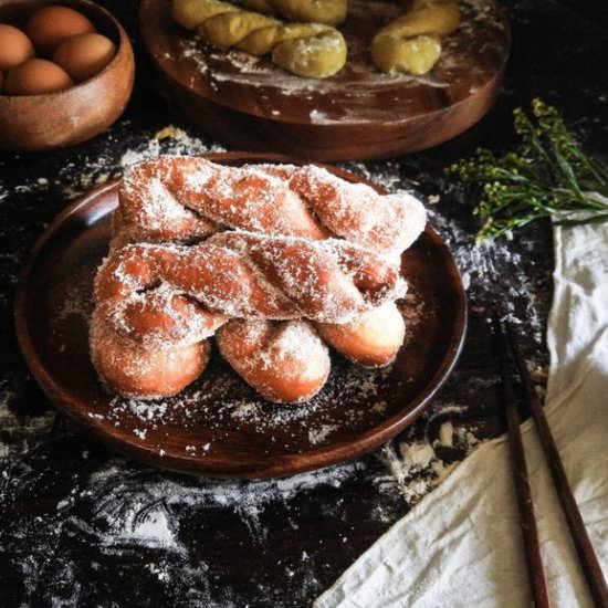 Korean Twisted Donuts - Recipe photo by followtherivernorth