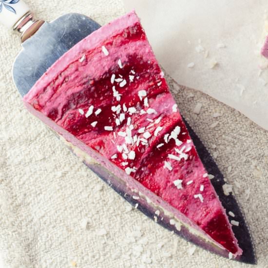 Easy Vegan Baked Cheesecake - Recipe photo by VeganKitchn