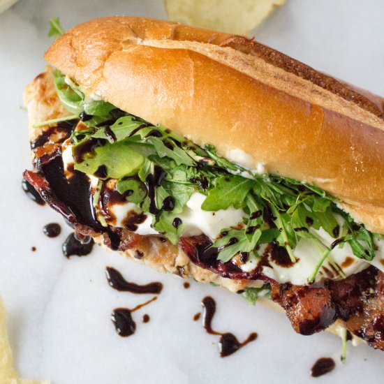 Grilled Chicken Sandwiches - Recipe photo by yestoyolks