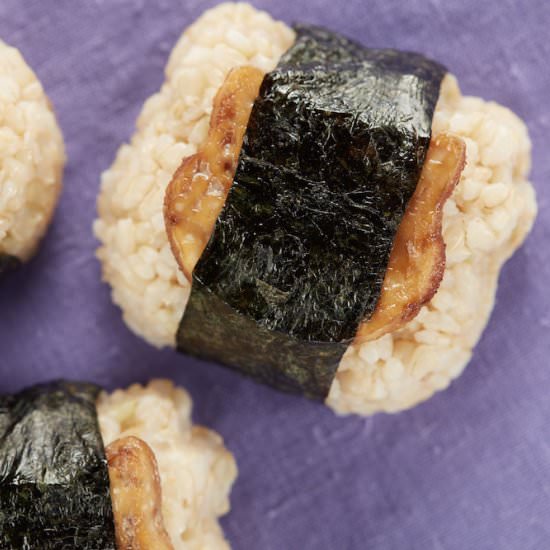 Vegan Spam Musubi - Recipe photo by vegandollhouse