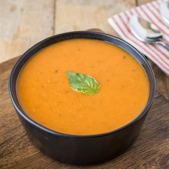 30 minute tomato basil soup - Recipe photo by culinaryginger