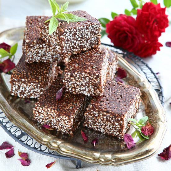 Puffed Quinoa, Hemp&Chocolate Bars - Recipe photo by angiesrecipes