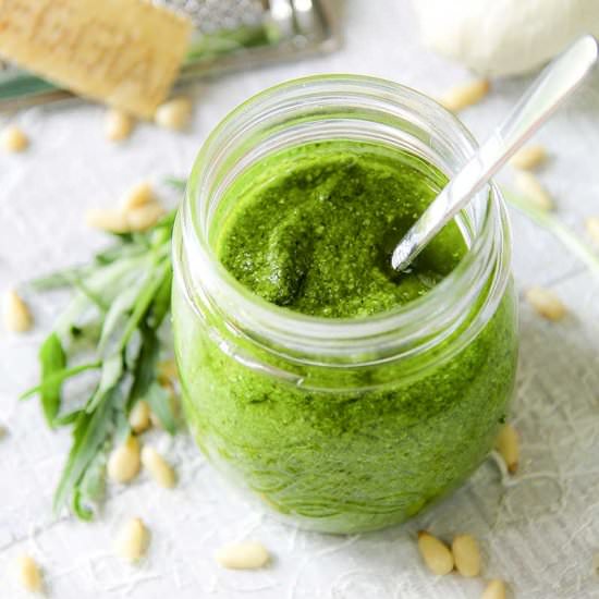 Pesto Arugula - Recipe photo by Philosokitchen