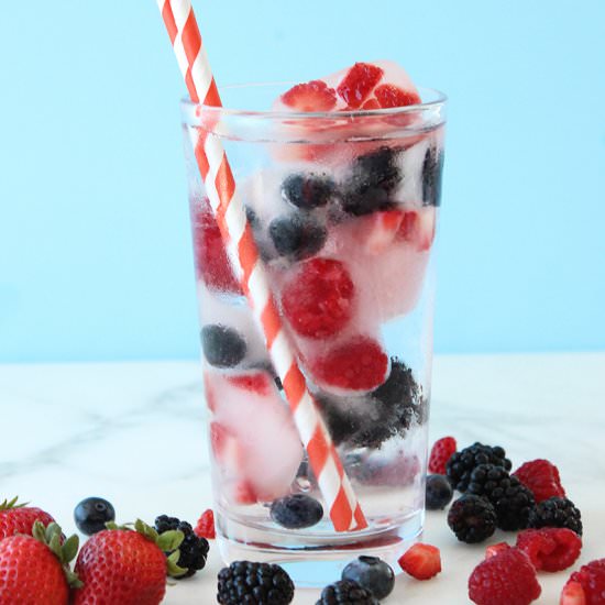 Very Berry Ice Cubes - Recipe photo by GlitterandBubbles