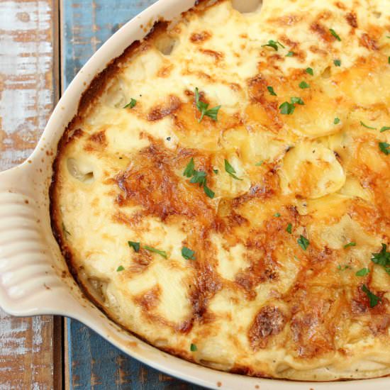 French Gratin Potatoes (Dauphinoise) - Recipe photo by HowToFeedaLoon