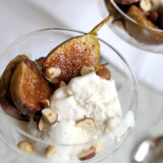 Spiced Roasted Figs Dessert - Recipe photo by Blommi