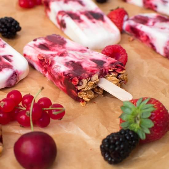 Berry & Granola Froyo Lollies - Recipe photo by kayskitchen
