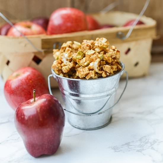 Caramel Apple Popcorn - Recipe photo by tikkido